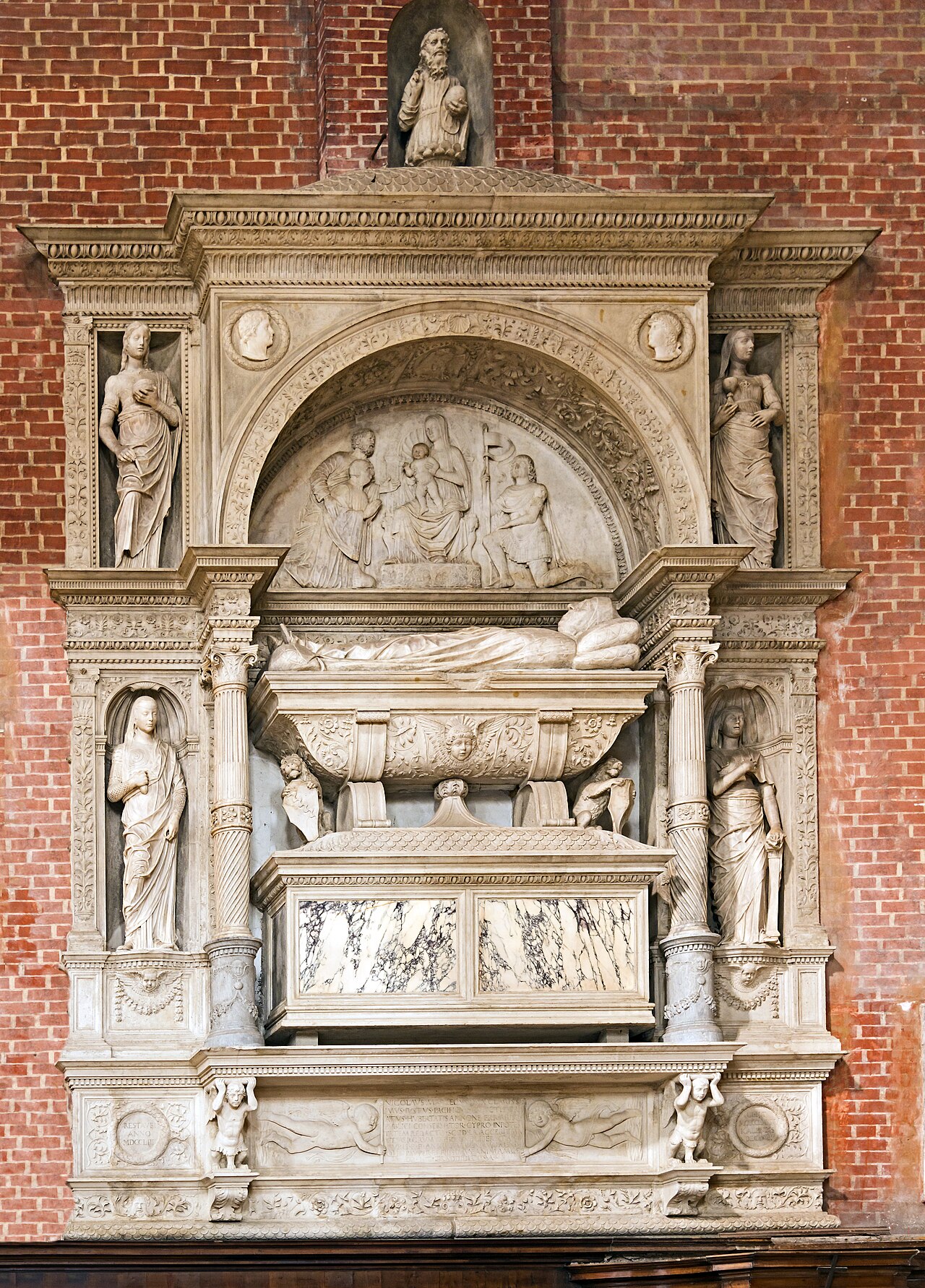 Monumento del doge Nicolo Marcello by Antonio Lombardo