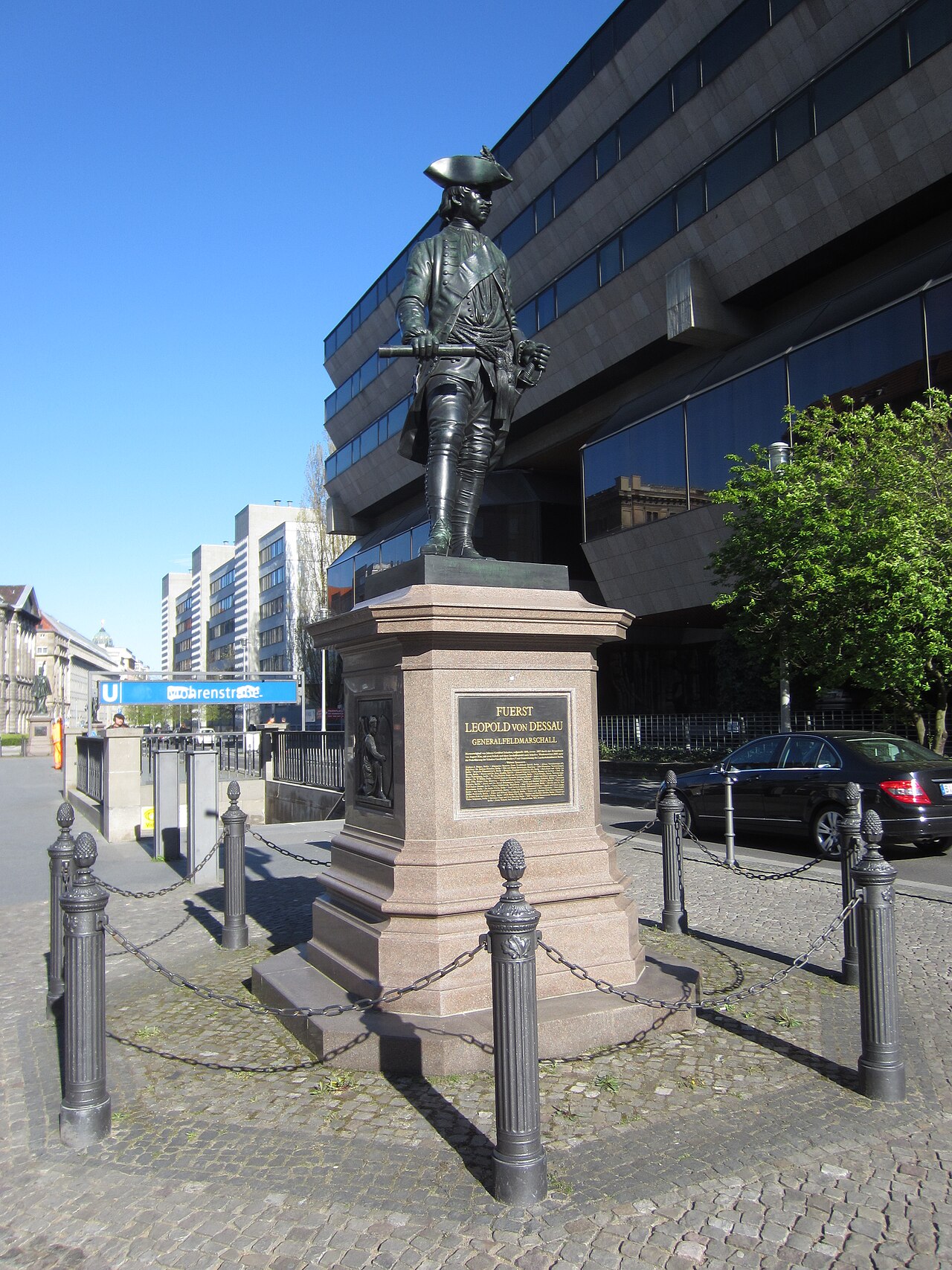 Statue of Leopold I, Prince of Anhalt-Dessau by August Kiss