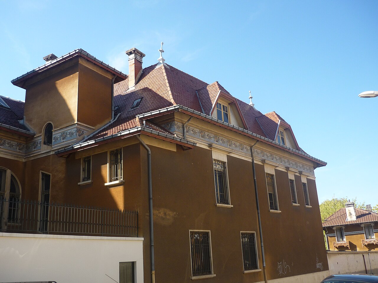 Villa Berliet by Jacques Gruber